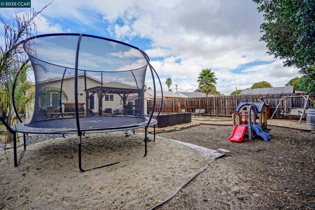 CLAYTON VALLEY - Residential