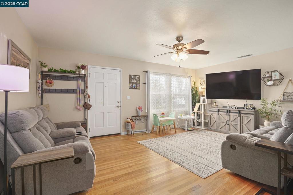 CLAYTON VALLEY - Residential