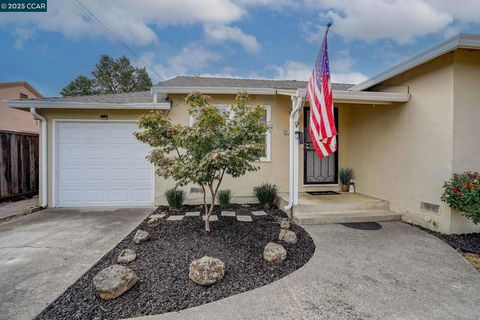 Photo of 2820 Atlantic St St, Concord, CA 94518 (MLS # 41114702)