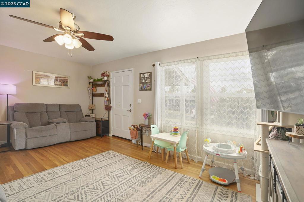 CLAYTON VALLEY - Residential