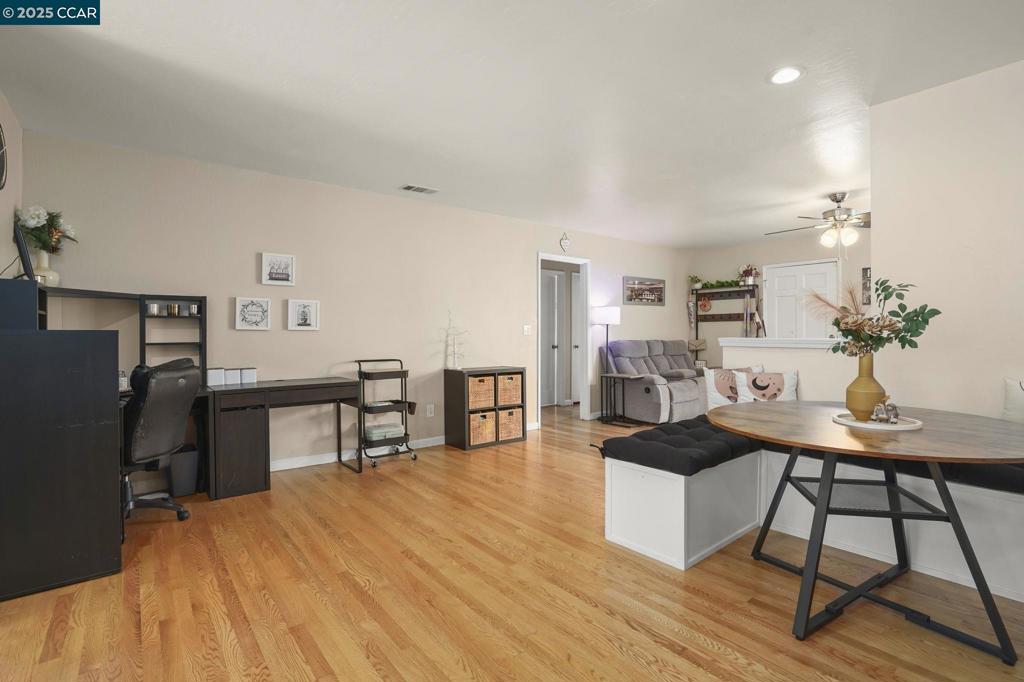 CLAYTON VALLEY - Residential