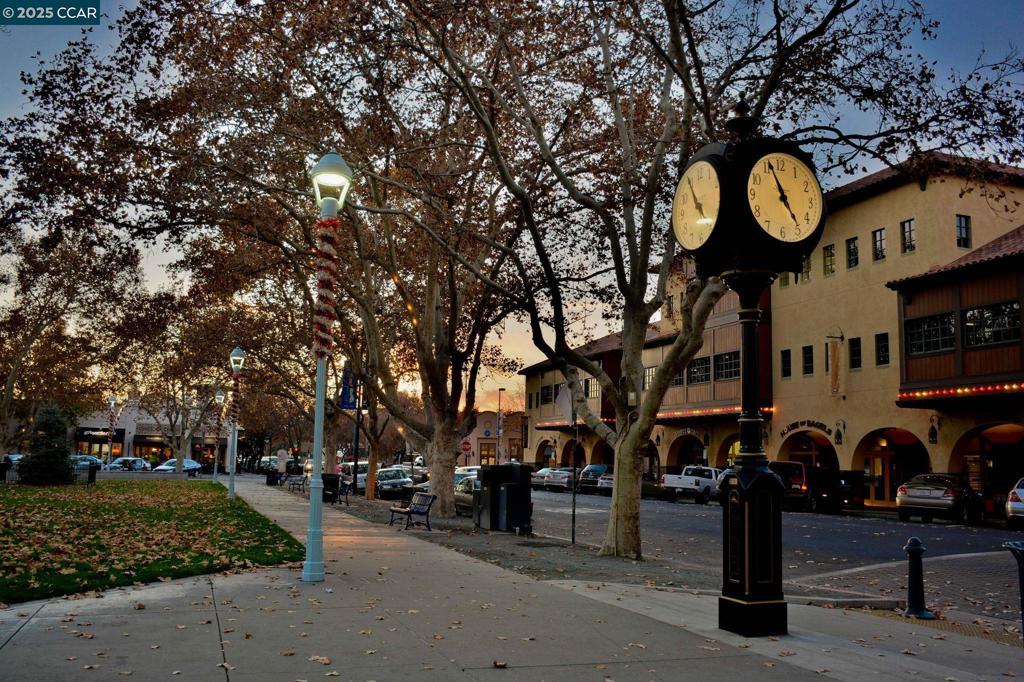 CLAYTON VALLEY - Residential
