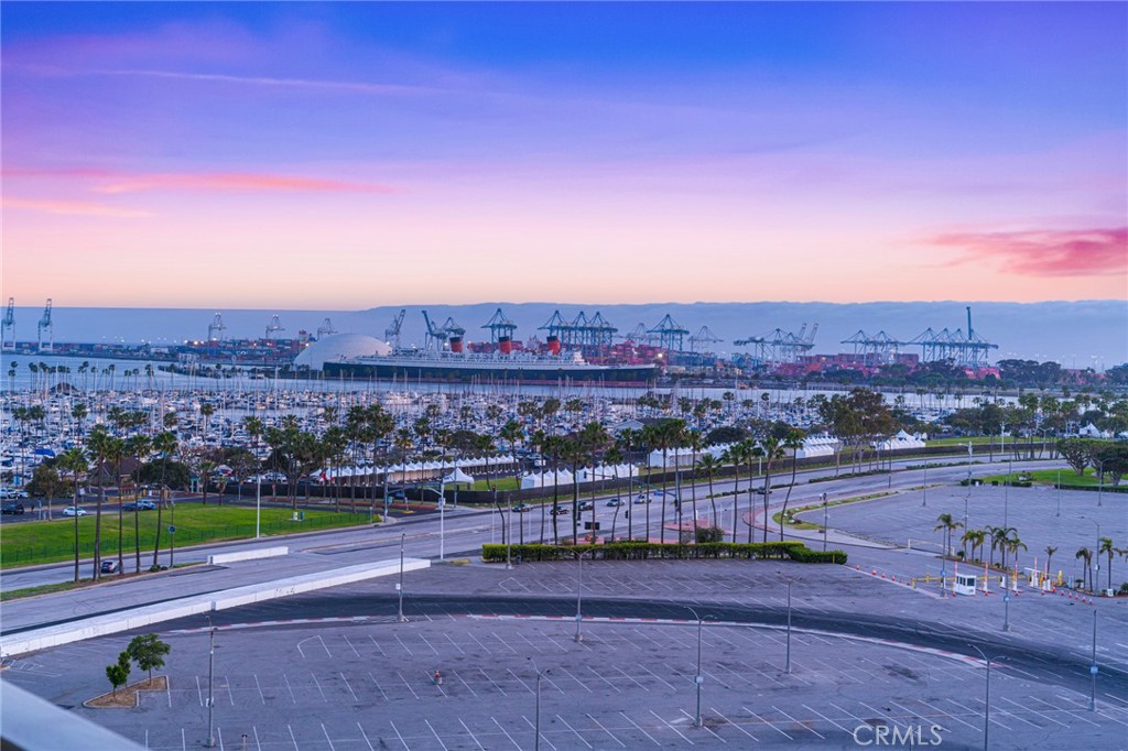 700 E Ocean Boulevard 1208