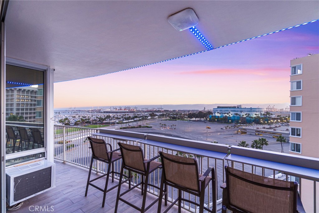 700 E Ocean Boulevard 1208
