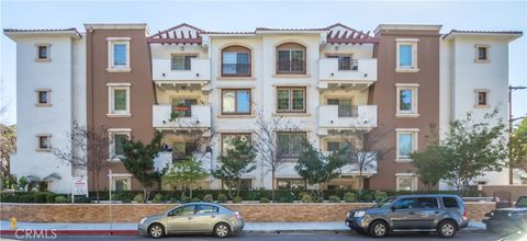 Photo of 4551 Coldwater canyon Avenue #403, Studio City, CA 91604 (MLS # RS26080368)