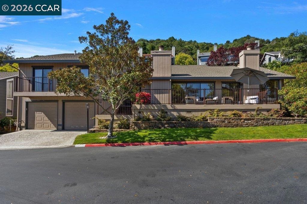 Photo of 39 Sea Pines Street, Moraga, CA 94556 (MLS # 41131455)