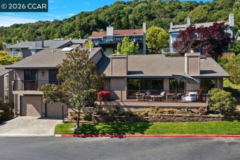 Photo of 39 Sea Pines Street, Moraga, CA 94556 (MLS # 41131455)