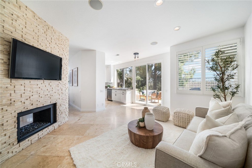 84 Hawaii Drive, Aliso Viejo CA 92656 - Photo 16