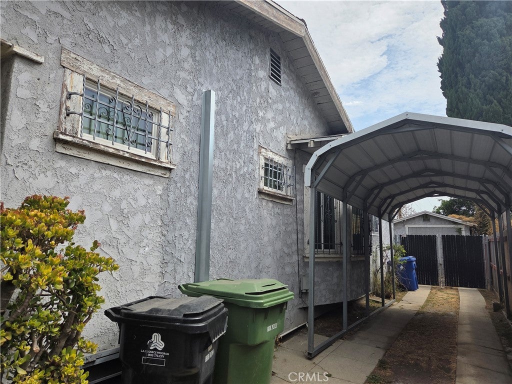 2928 Virginia