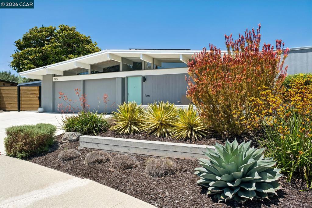 Photo of 1237 -1239 Lancashire Dr DR, Concord, CA 94518 (MLS # 41135446)