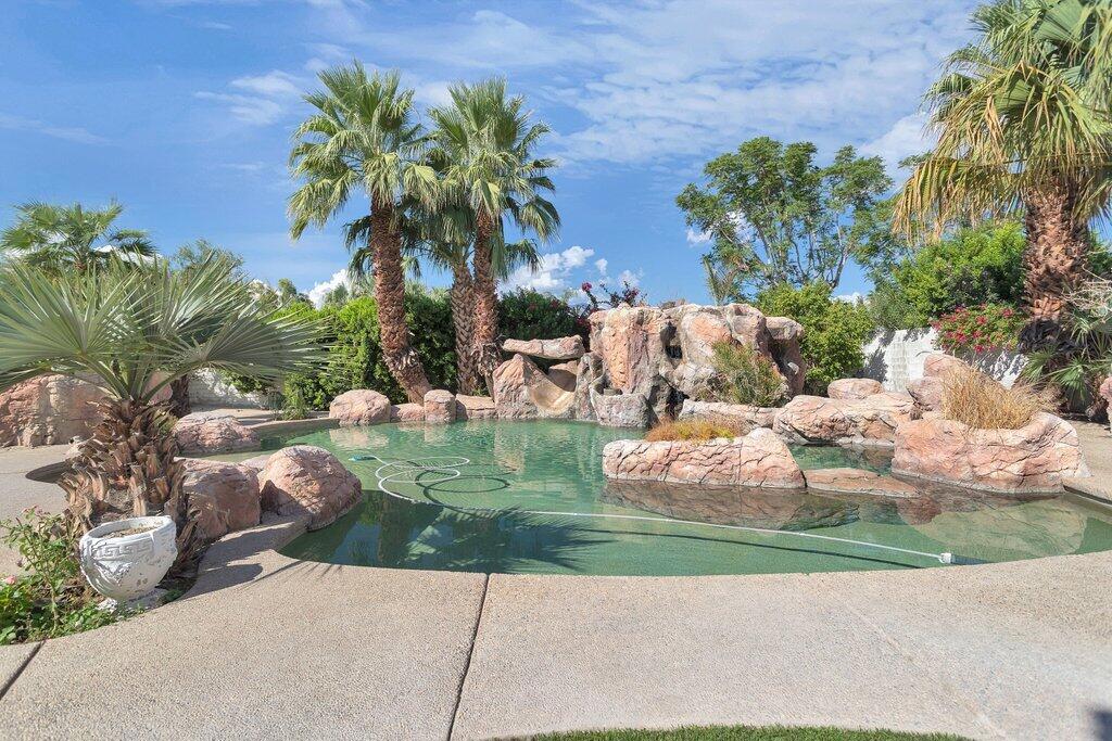 Welcome to your next home or home away from home! This spacious 4-bedroom 4-bathroom house is located in the beautiful gated community of Victoria Falls in Rancho Mirage. Come enjoy the beautiful Mountain views, 9 hole putting green, oversized pool with waterfalls and 3 led colored pool lights, 12 person swim to or walk in spa with fiber optic star lights. Victoria Falls offers Tennis courts, Pickle ball & Basketball courts. This home is available for Short and Long Term lease so don't miss out on this property! Lease Availability/Pricing: 1 year lease $7,000. seasonally October-November 9,000, December-May $10,500 monthly, discounts for multi month rental. Summer time rates $7,500 month discount for multi month rental. Call today for a private showing or details. Rented Nov 2025 - April 2026