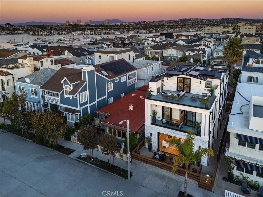Photo of 314 Anade Avenue, Newport Beach, CA 92661 (MLS # NP25244718)