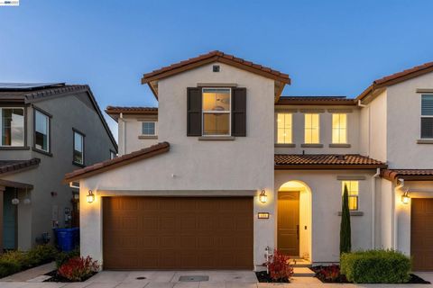 Photo of 133 E Frost Dr Dr, Mountain House, CA 95391 (MLS # 41128388)