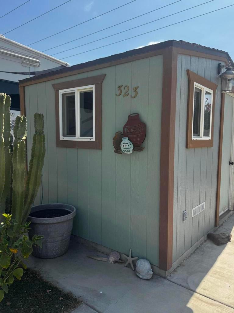 84136 Avenue 44 323
