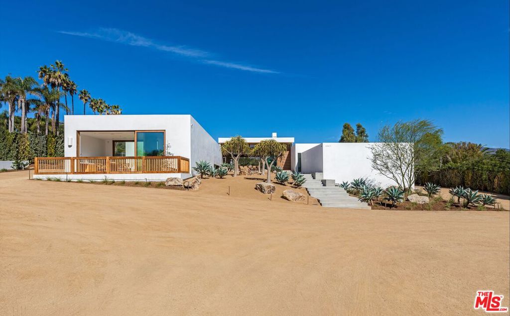 28837 Selfridge Drive, Malibu CA 90265