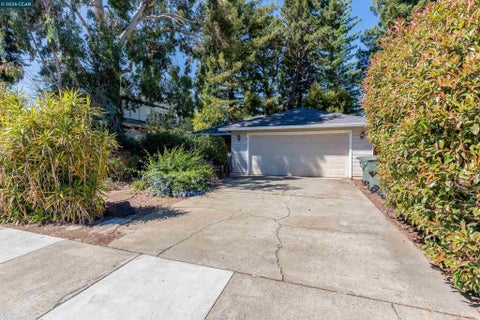 Photo of 4175 Coulombe Dr DR, Palo Alto, CA 94306 (MLS # 41139404)