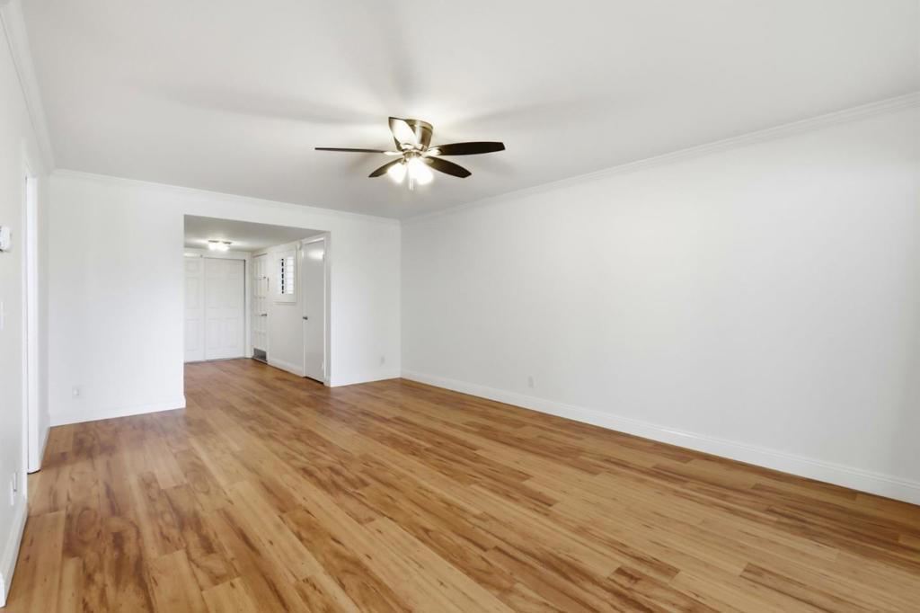5438 Cribari Green