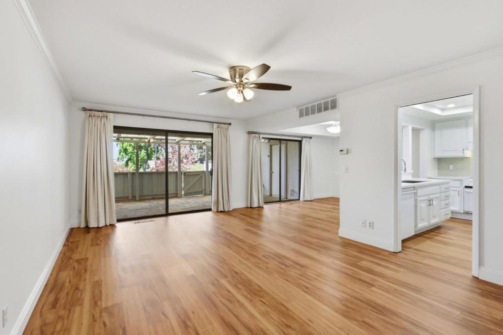 5438 Cribari Green