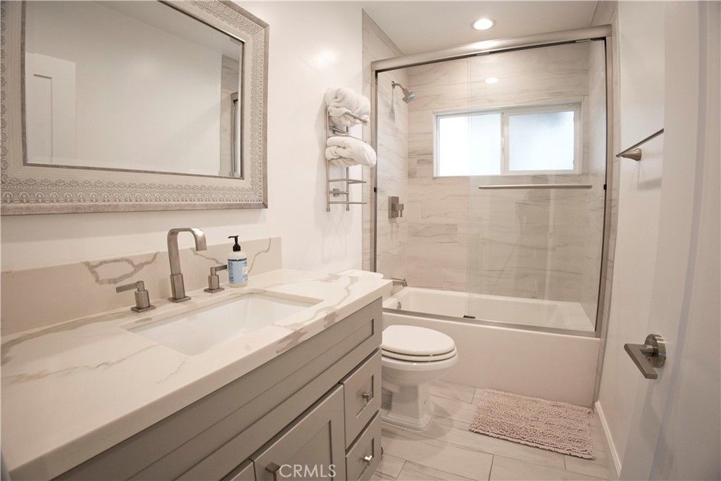 listing image 130720989819512345524