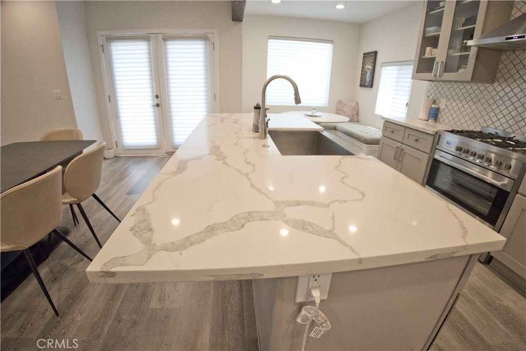 listing image 130726814333203467931