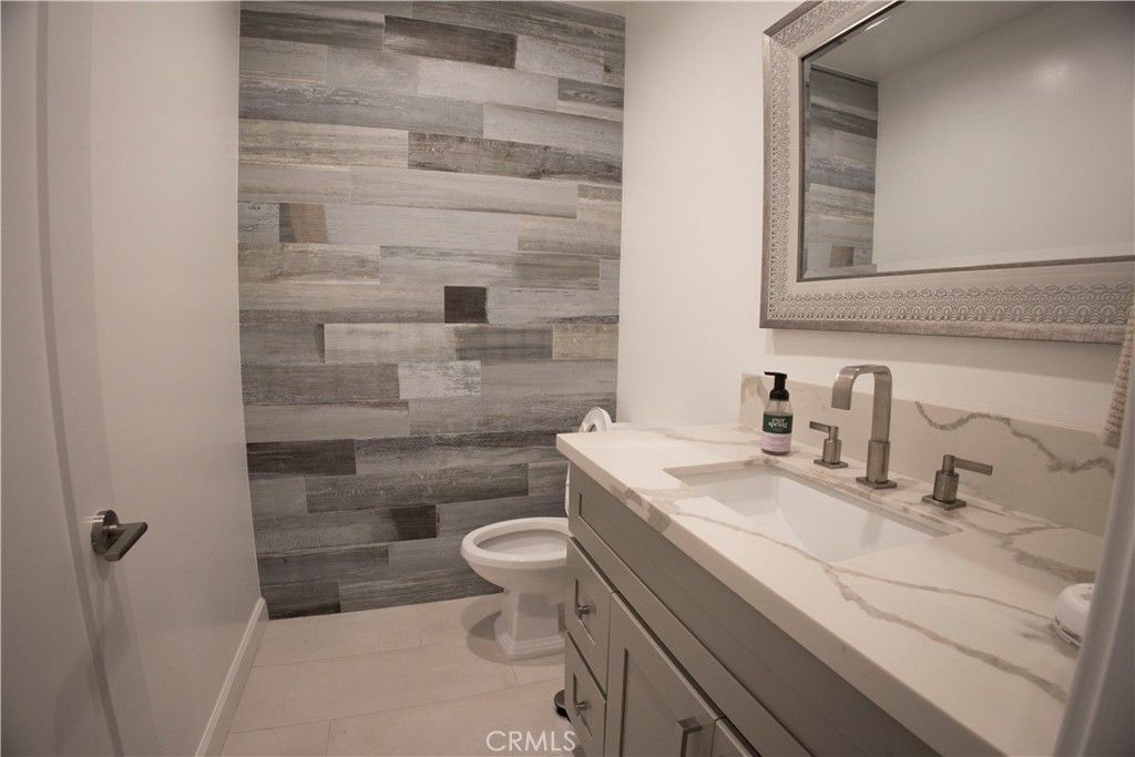 listing image 130728855556039662245