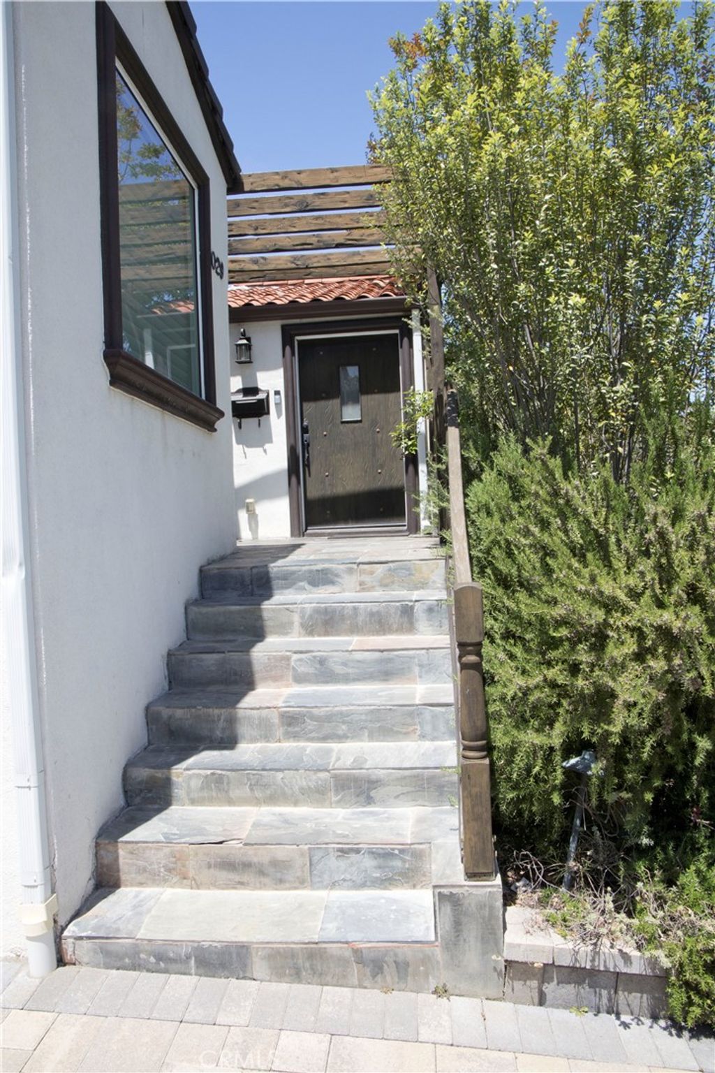 listing image 130720886818706267846