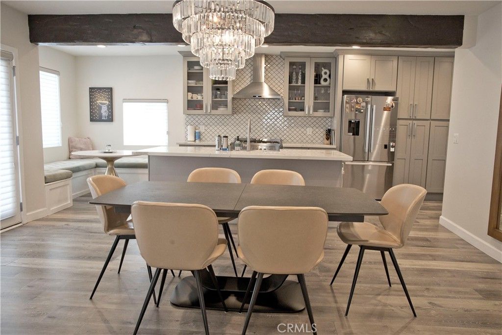 listing image 130722936318025937871