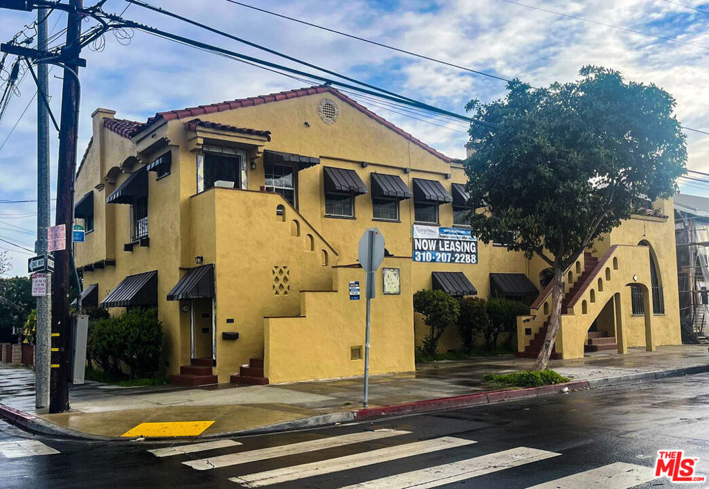 Welcome to this newly rehabbed 2-bedroom corner unit located at 1500 Orange Ave, Long Beach! This unit offers a spacious living area, with ceiling fans in the bedrooms for enhanced comfort. The kitchen is equipped with a stove/oven, elegant quartz countertops, and a sleek stainless steel kitchen sink. Recent improvements feature updated electrical and plumbing systems, luxury vinyl plank flooring, renovated kitchen and bathroom, and fresh interior paint throughout. Conveniently located within walking distance to Long Beach City College, and a short drive/ride to Cal State Long Beach, Long Beach Convention Center, and downtown Long Beach Pier. Close to all shopping, restaurants, and everything the city has to offer! A brand new washer and dryer have been installed in the property.