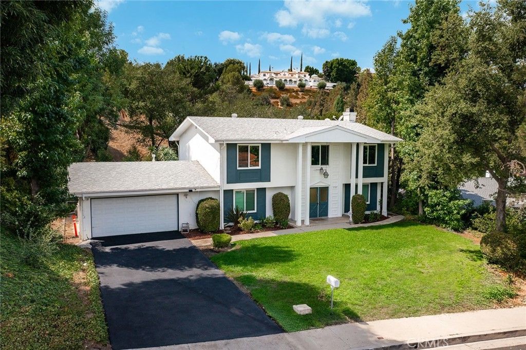 Photo of 5789 Fairhaven Avenue, Woodland Hills, CA 91367 (MLS # SR25225649)