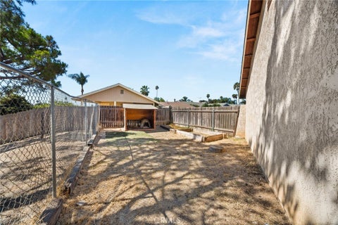 Tiny photo for 10021 Diamond Head WAY, Riverside, CA 92503 (MLS # IV26194087)