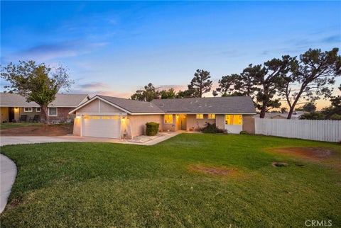 Photo of 10021 Diamond Head WAY, Riverside, CA 92503 (MLS # IV26194087)