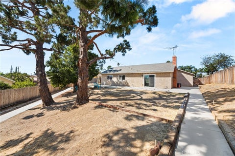 Tiny photo for 10021 Diamond Head WAY, Riverside, CA 92503 (MLS # IV26194087)