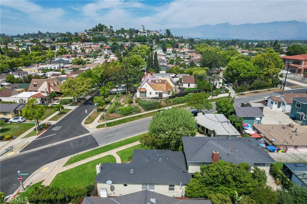 Properties 3 600 Westminster Avenue
