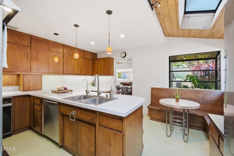Tiny photo for 4913 Terry Drive, Ventura, CA 93003 (MLS # V1-36934)