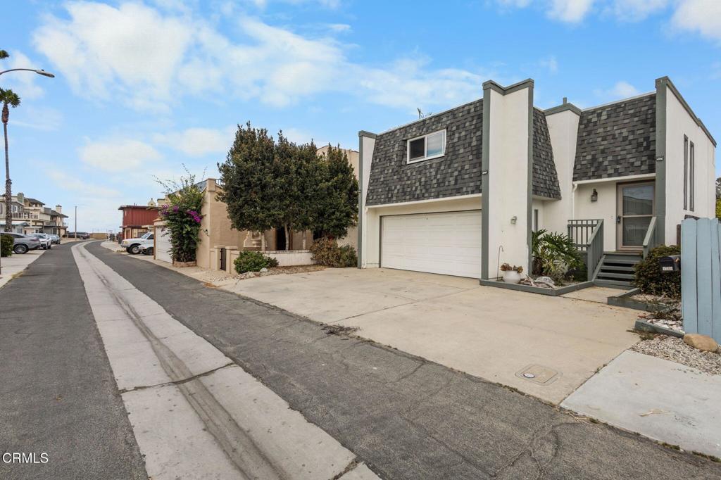 1149 Winthrop Lane