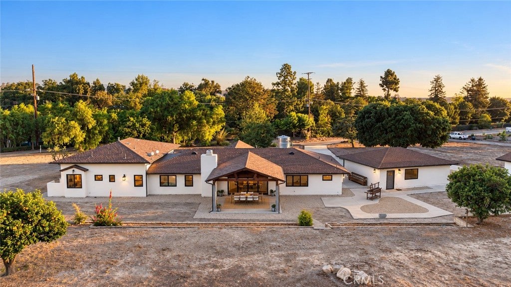 1177 E La Loma Avenue