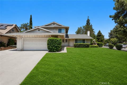 Photo of 10811 Des Moines AVE, Los Angeles, CA 91326 (MLS # SR26172055)