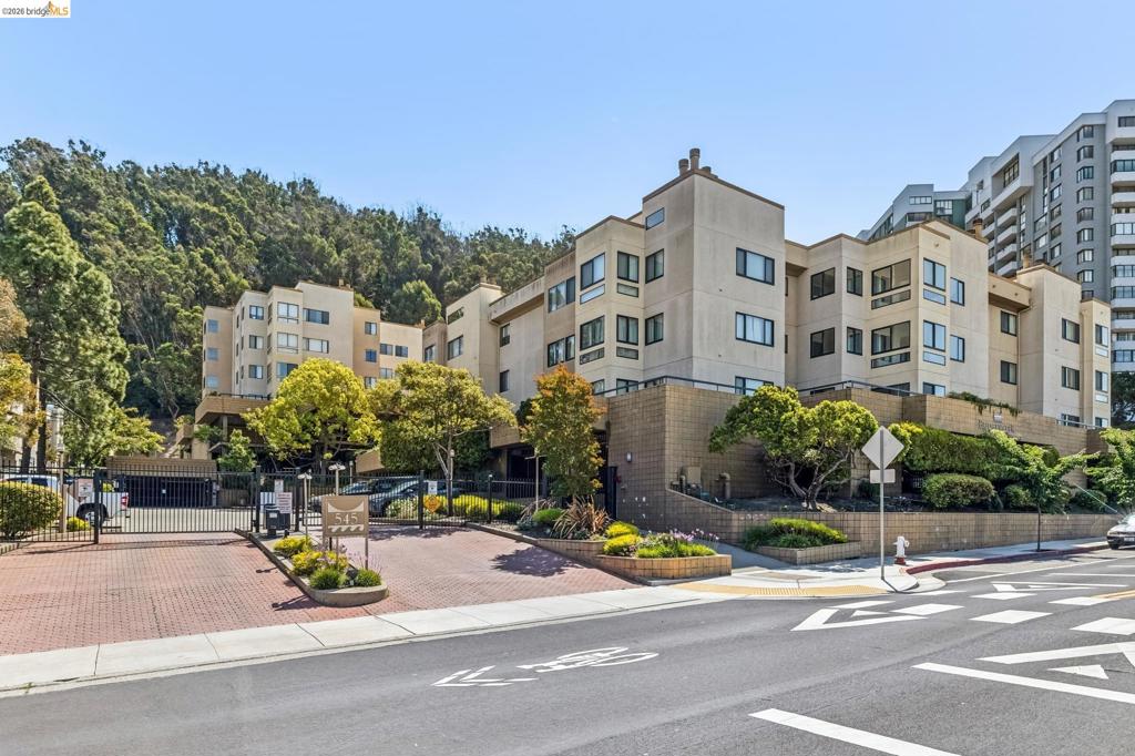545 Pierce St 2307