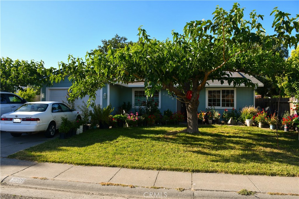 Perfect starter home for sale in a great location!!!
Exciting 3-Bedroom Starter Home with a Nice Yard in a Prime Location! Just minutes from Hwy 5, this 3-bed, 2-bath home is perfect for commuters and close to schools, shopping, and dining. Sitting on a spacious lot, the backyard offers endless potential to create the ultimate outdoor retreat. Inside, you’ll find laminate flooring and tiled bathrooms. The kitchen includes appliances and a window view of the front yard. The exterior features new painted siding and 2 year solar panels. The front yard is low-maintenance and beautifully landscaped.
