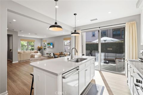 Photo of 152 Newburry, Irvine, CA 92618 (MLS # OC25190069)