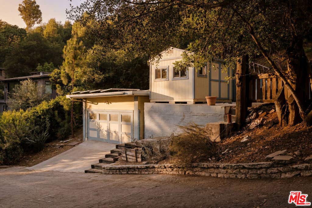 Photo of 2041 N Alta Vista Avenue, Los Angeles, CA 90046 (MLS # 26856039)