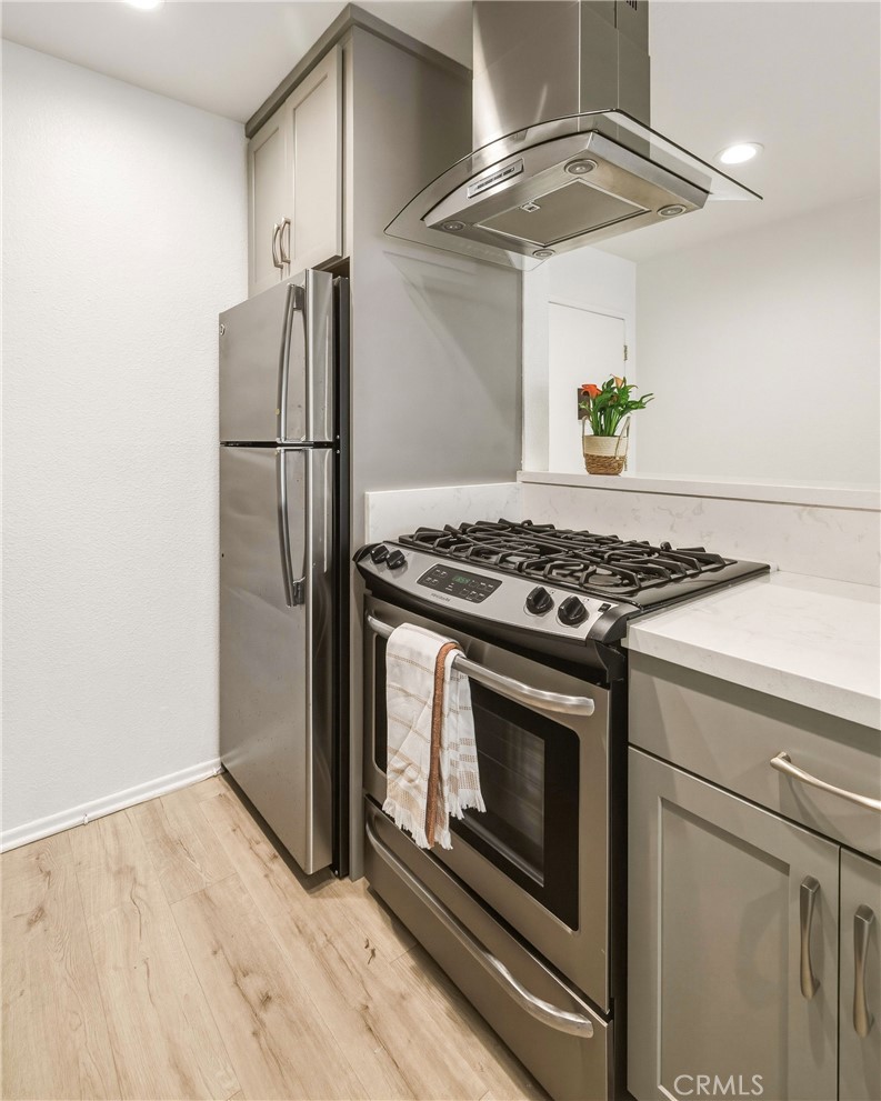 2411 Prospect Avenue 122
