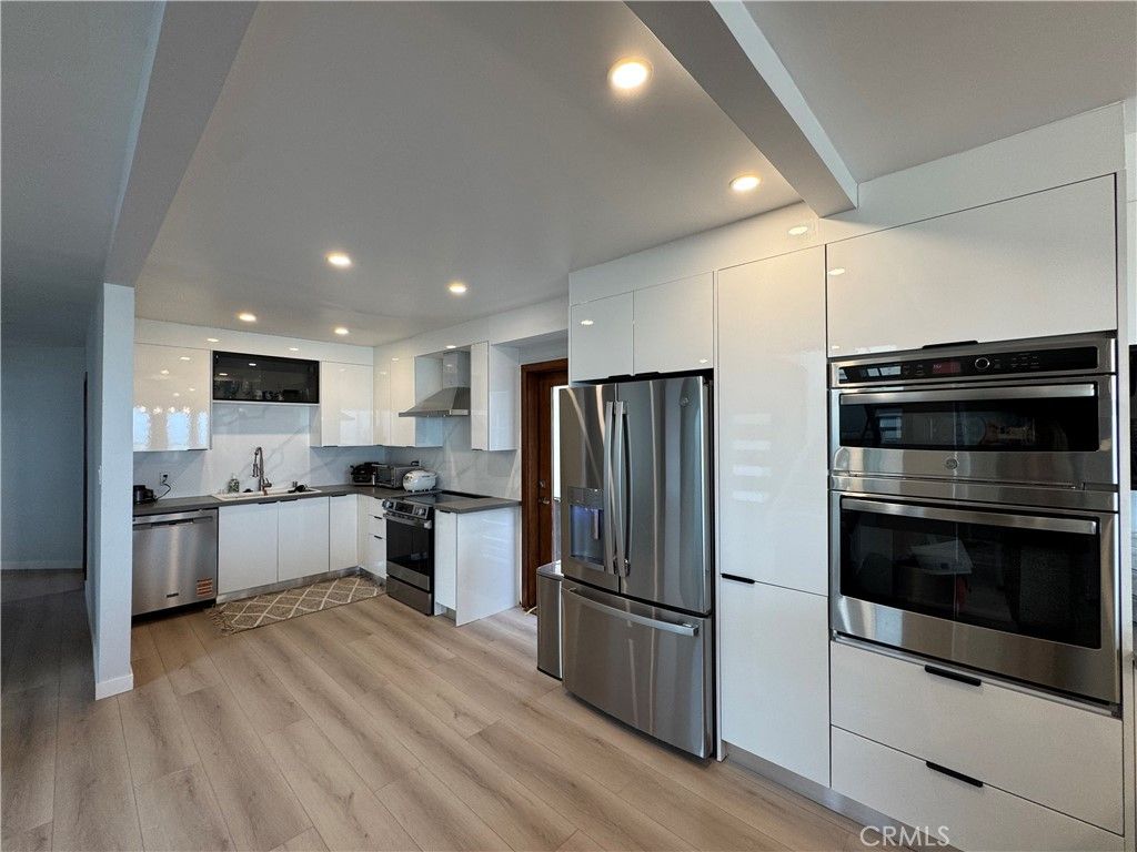 Photo of 600 Ocean Ave, Seal Beach, CA 90740 (MLS # PW26071895)