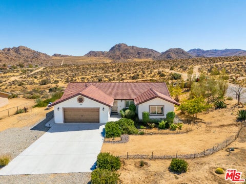 Photo of 7765 Elwood Street, Joshua Tree, CA 92252 (MLS # 26997709)