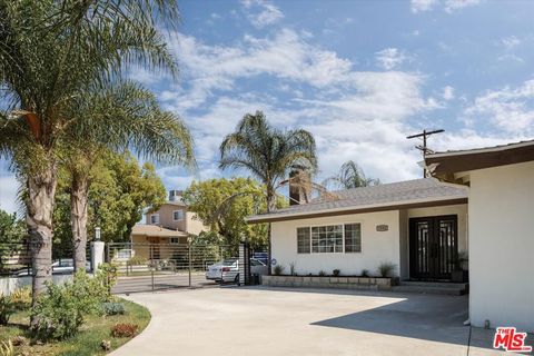 7932 Allott Avenue Panorama City CA 91402