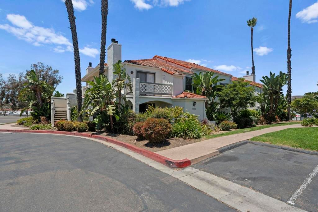 Photo of 9409 Fairgrove Lane LN #204, San Diego, CA 92129 (MLS # 260014501SD)
