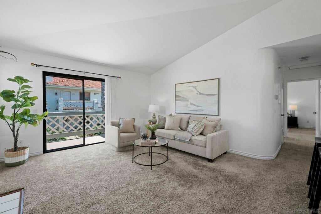 9409 Fairgrove Lane 204