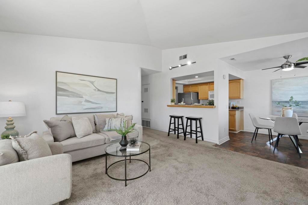 9409 Fairgrove Lane 204