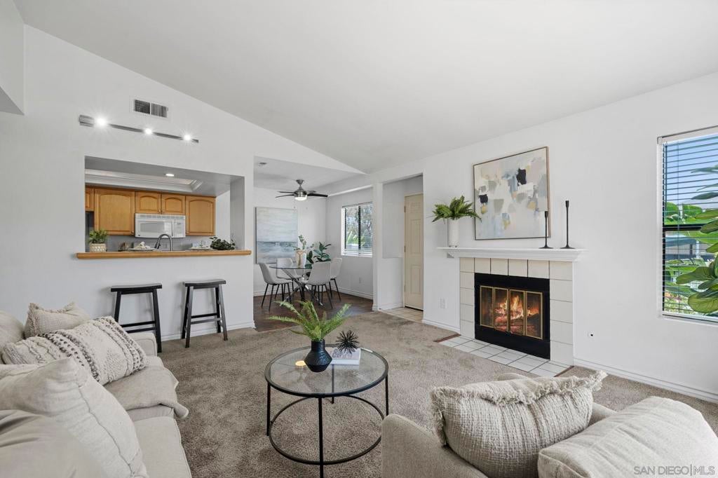 9409 Fairgrove Lane 204