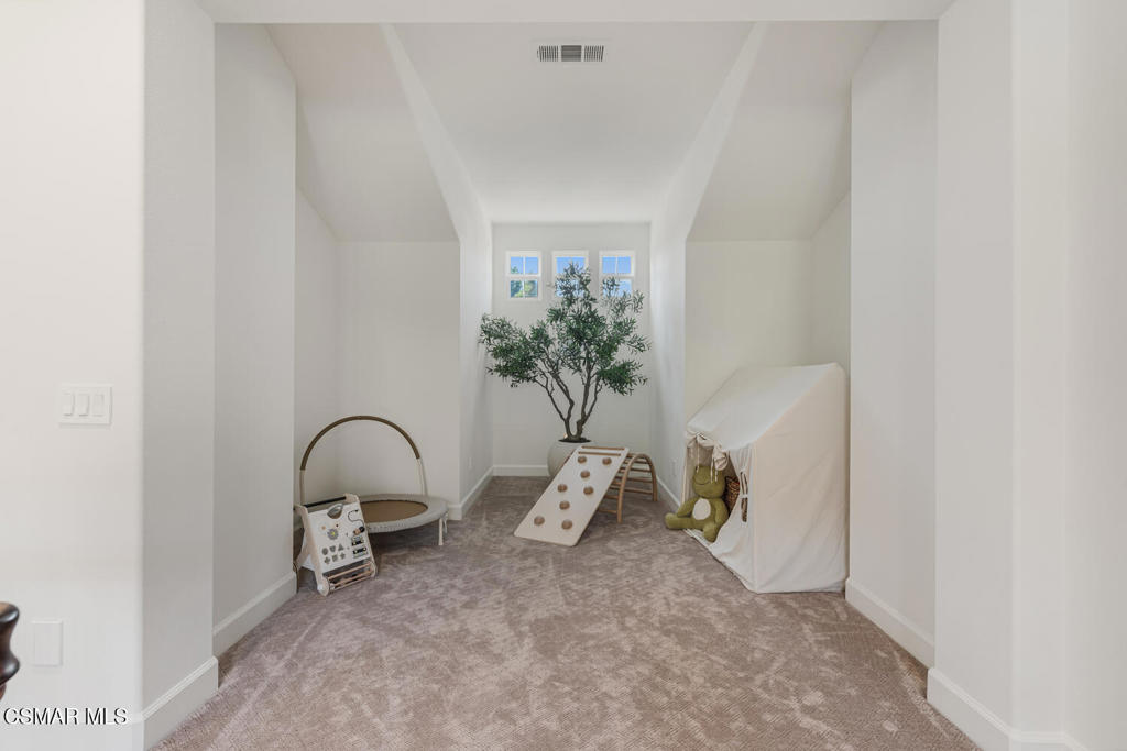 North Gate-471 - 471 - Residential